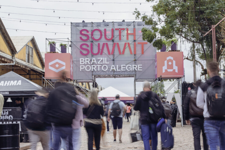 South Summit Brazil 2025 reúne startups, investidores e líderes globais no Cais Mauá, com foco em reconstrução econômica, conexões e sustentabilidade.