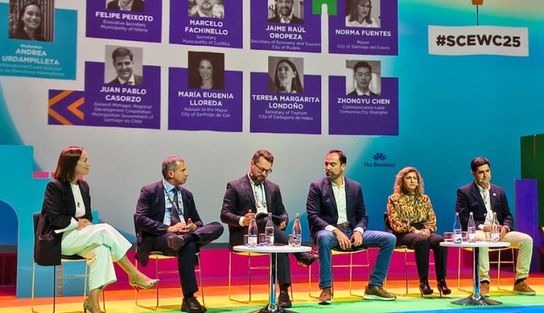 No último dia do maior evento mundial de cidades inteligentes, capital paranaense apresentou seus avanços e desafios - e antecipou um ambicioso projeto de transição energética em mobilidade